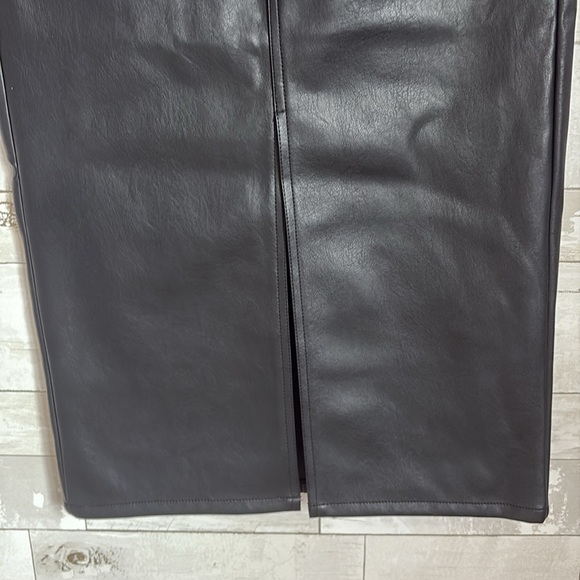 NWT RW&CO. Faux Leather Black Midi Skirt - Picture 5 of 11